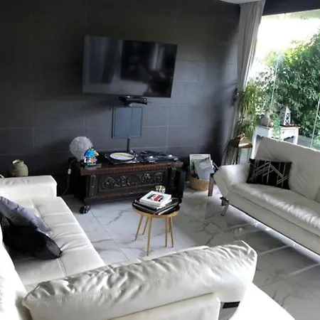 לינה וארוחת בוקר Favoloso Con Giardino 3*